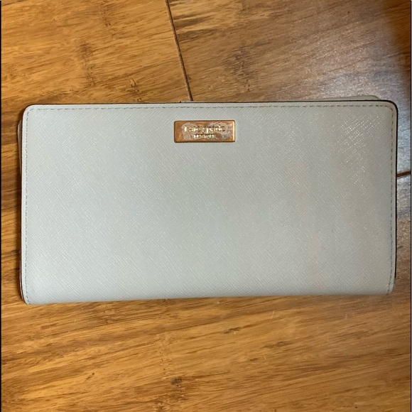 Light Gray Kate Spade ♠️ Wallet - Picture 1 of 3